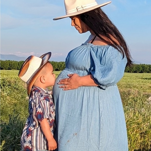 Meet your Posher, CJ - Picture 1 of 1